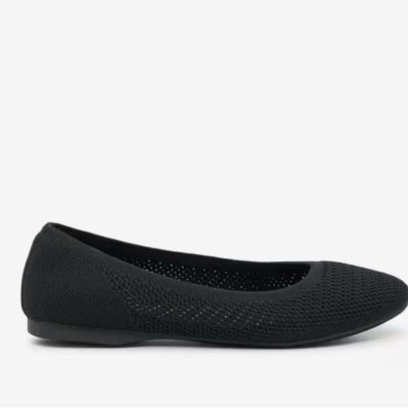 Kelly & Katie Poppy Flat In Black Size 9